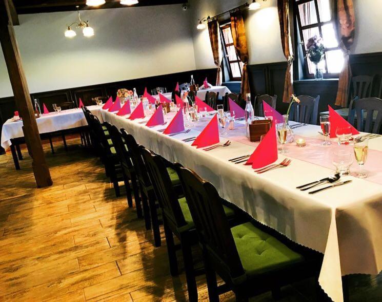 Penzion A Restauracia Hanisberg Krupina Ngoại thất bức ảnh