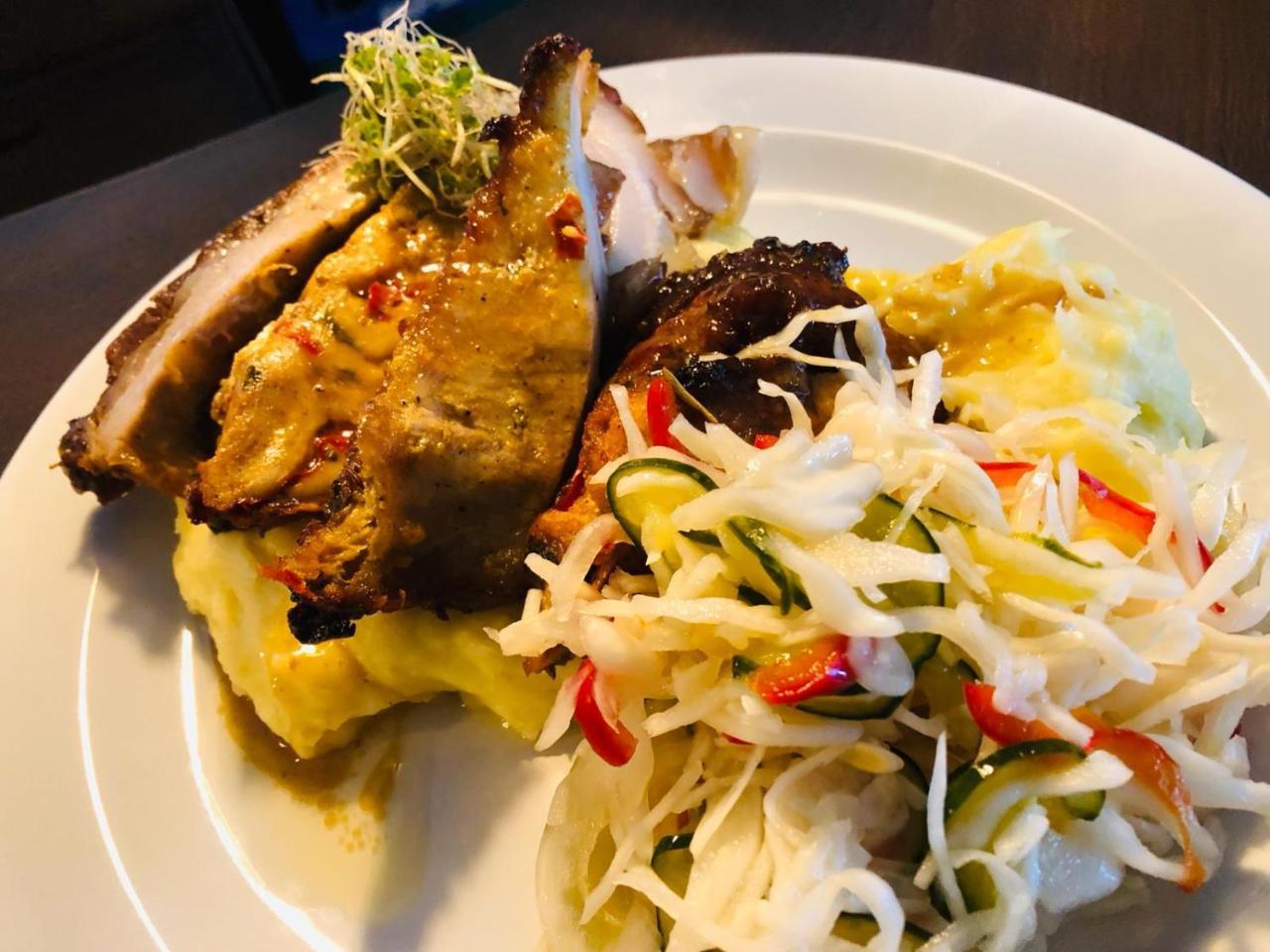 Penzion A Restauracia Hanisberg Krupina Ngoại thất bức ảnh